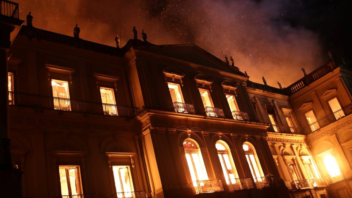 Os 5 Vilões dos últimos incêndios em prédios Públicos.